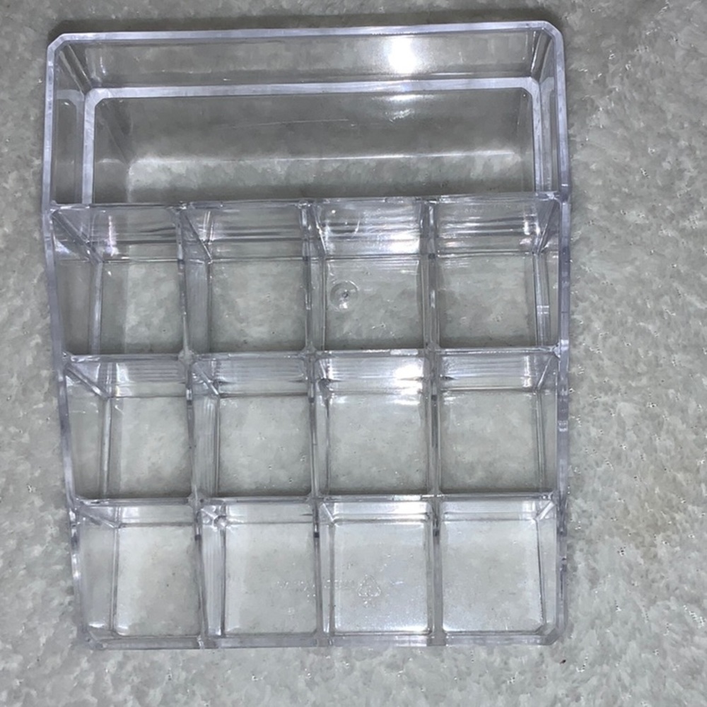 LIPSTICK HOLDER - Picture 2 of 3